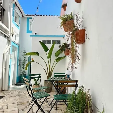 Duplex Lx Factory 2 Bedroom - Patio - Free Parking Appartement