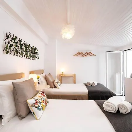 Duplex Lx Factory 2 Bedroom - Patio - Free Parking شقة Lisboa