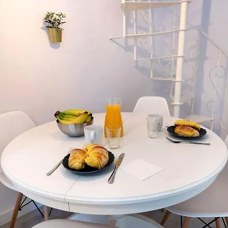 Duplex Lx Factory 2 Bedroom - Patio - Free Parking * 리스본